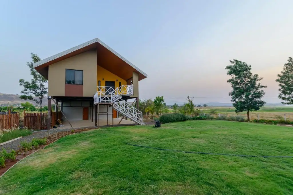 Lake View Holiday Villa Near Sula Wine Yard With 3 BdRms — фото 1