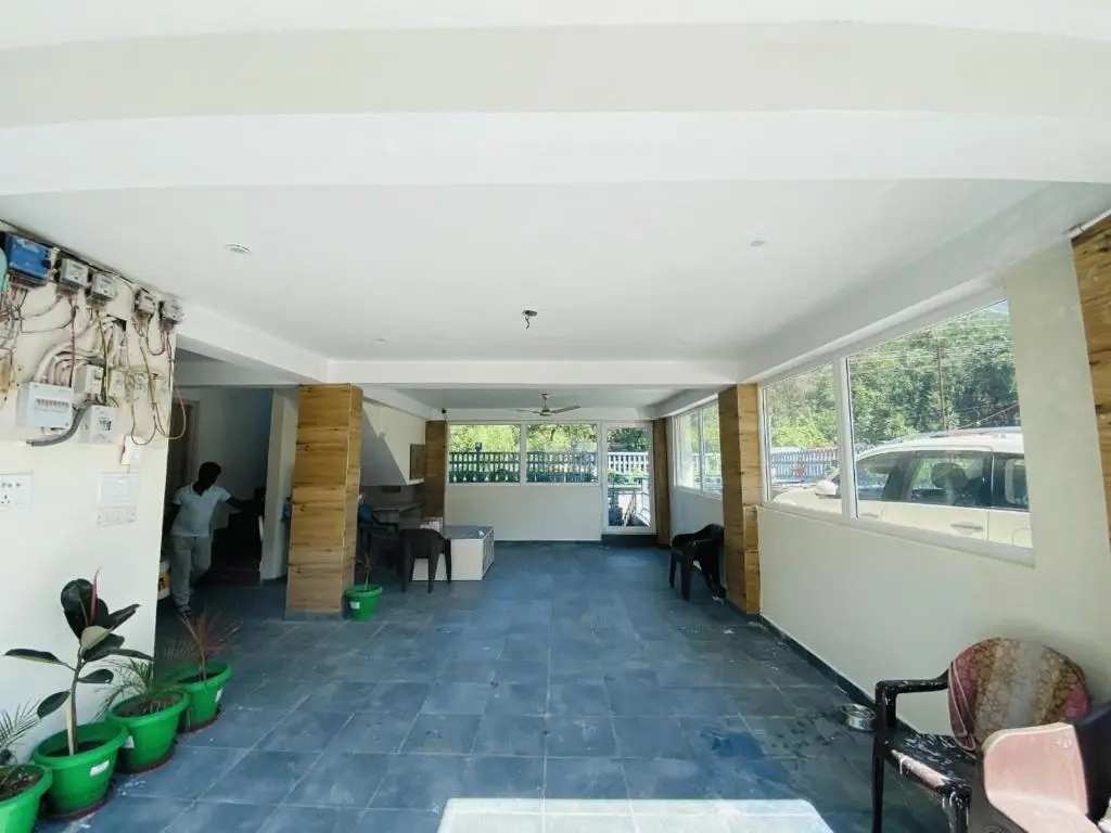 Кангра: Luxury Low Cost Rooms Dharamsala Lift Wifi 5G