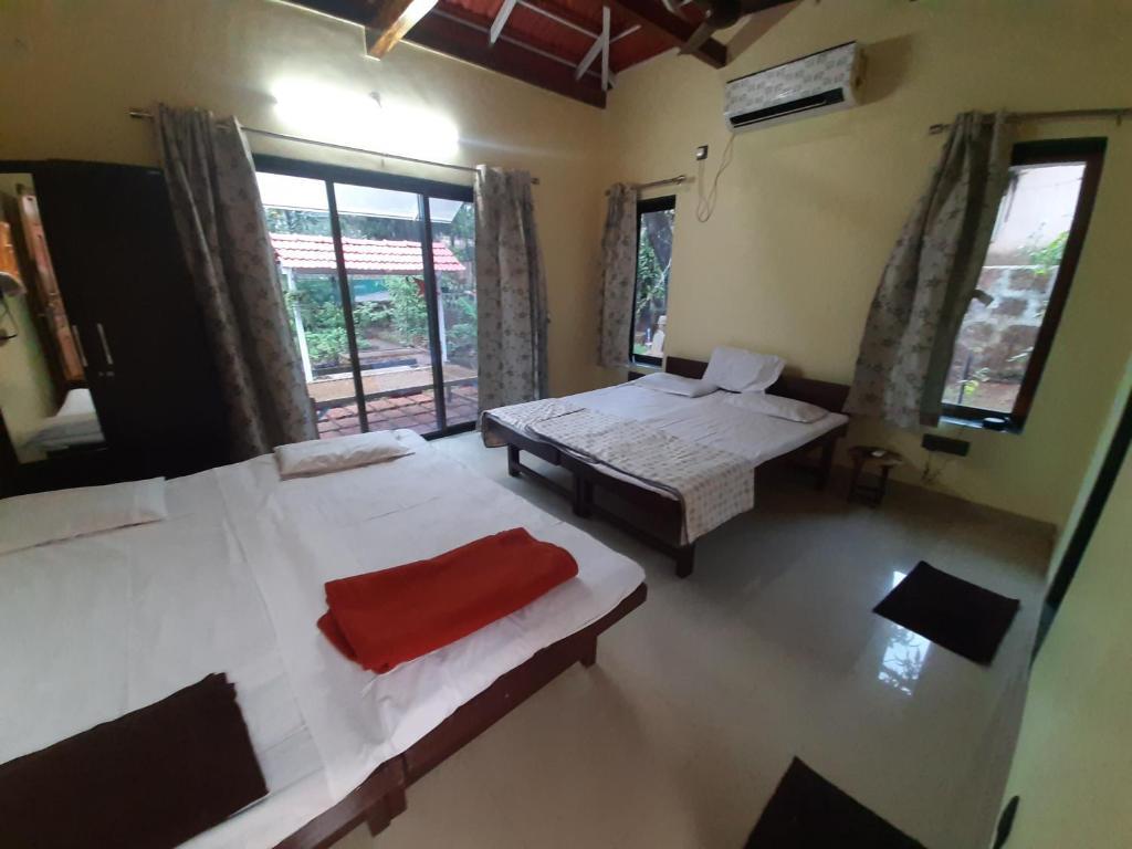Даполи: Triskelion - Bed and Breakfast, Family home stay by Joshi Brothers
