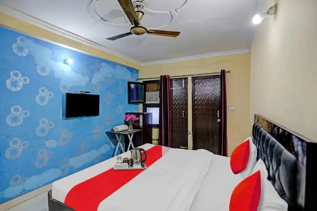 Газиабад: OYO Flagship 70331 Hotel Sharma Inn