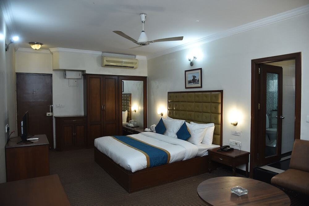 Пуна: BelAir Suites Pune