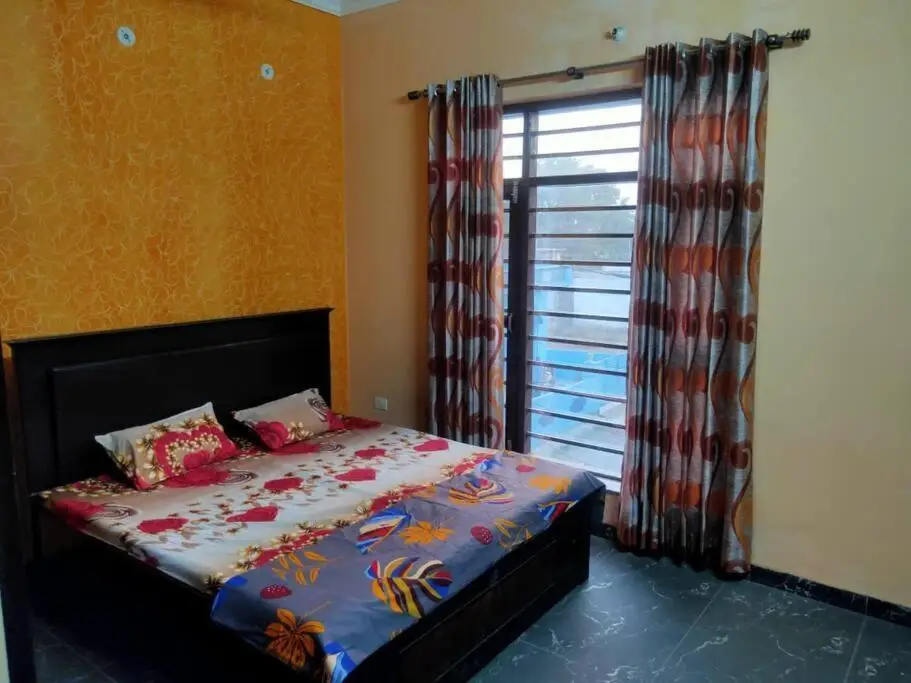 Дехрадун: Cheerful - 3BHK Villa DDN/RKESH/HRDWR near airport