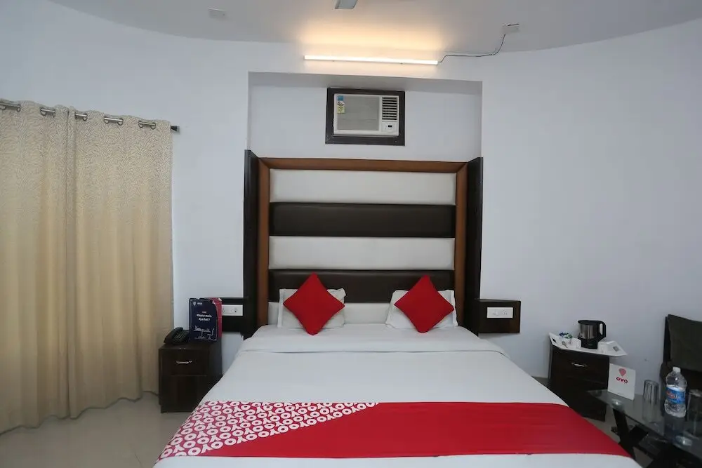 Наинитал: OYO 17290 The Tigers Pug Mark Resort