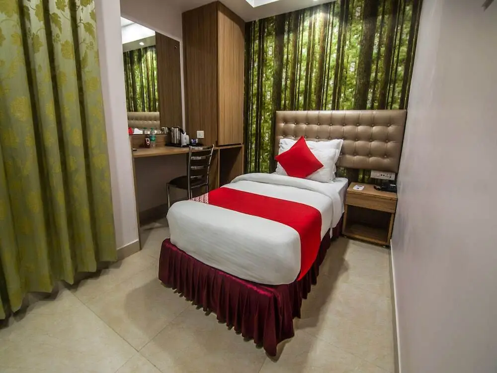 Гувахати: OYO 15582 Hotel Vrinda Regency