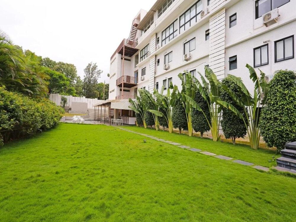 NAMSTAY - The Oasis Hotel — фото 1