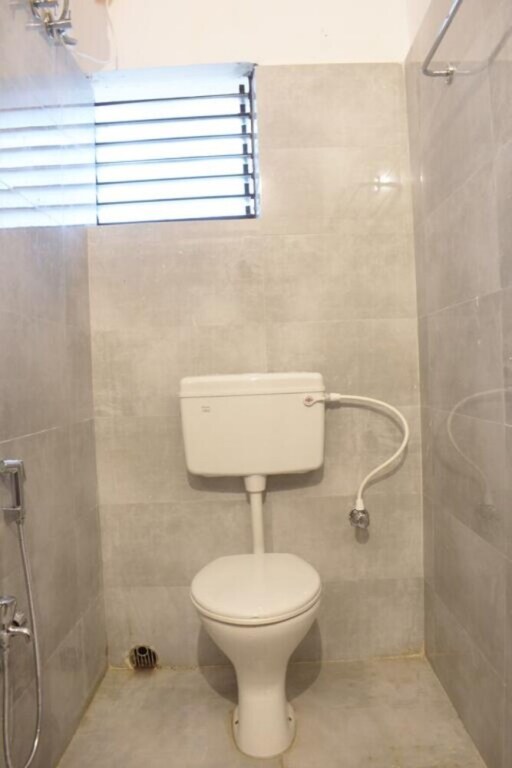 Бхубанешвар: Goroomgo Luxury Star Inn Sum Hospital Bhubaneswar