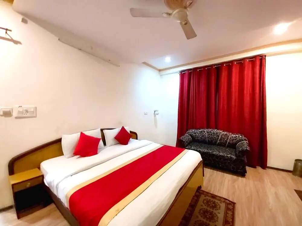 Наинитал: Goroomgo Dolls Inn Nainital