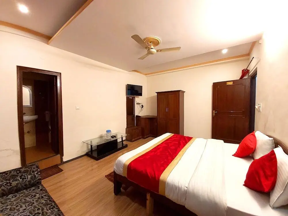 Наинитал: Goroomgo Dolls Inn Nainital
