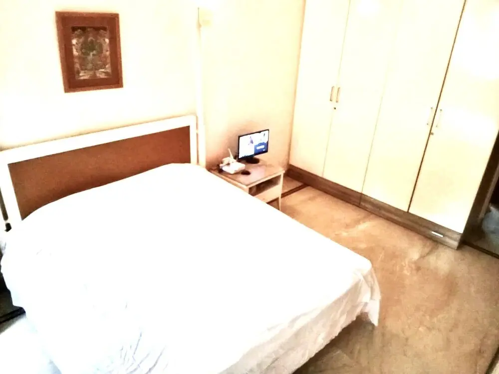 Нью-Дели: Captivating 2-bed Apartment in New Delhi