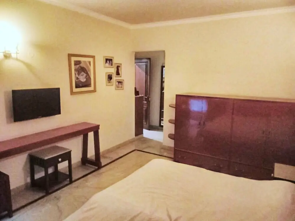 Нью-Дели: Captivating 2-bed Apartment in New Delhi