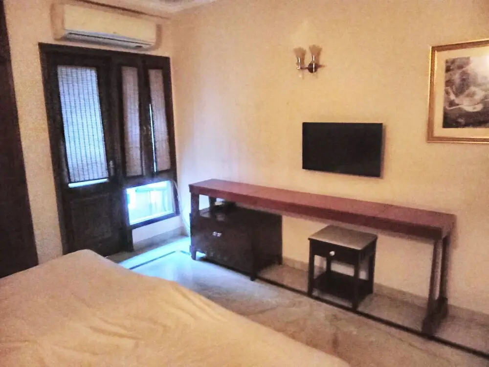 Нью-Дели: Captivating 2-bed Apartment in New Delhi