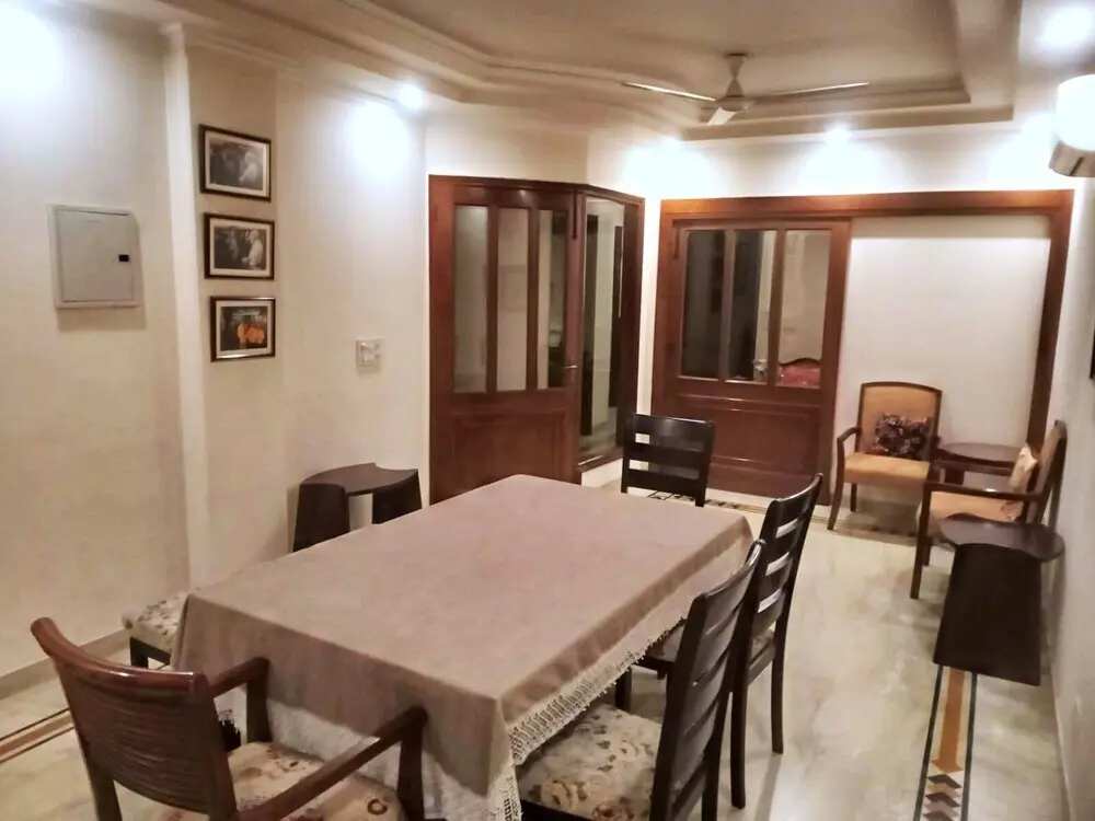 Нью-Дели: Captivating 2-bed Apartment in New Delhi
