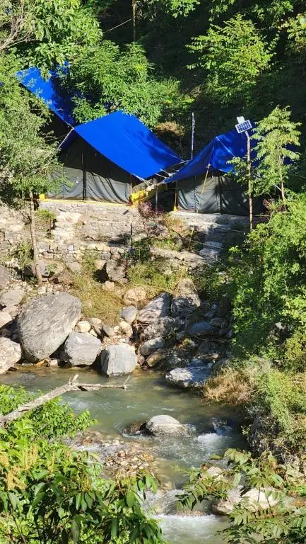 Альмора: Hobo Rivercamp