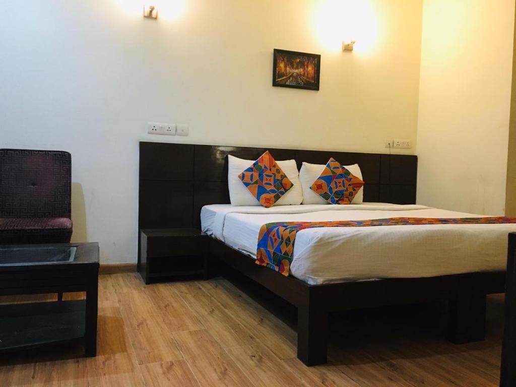Нойда: Merriment Alpha Hotel At Noida