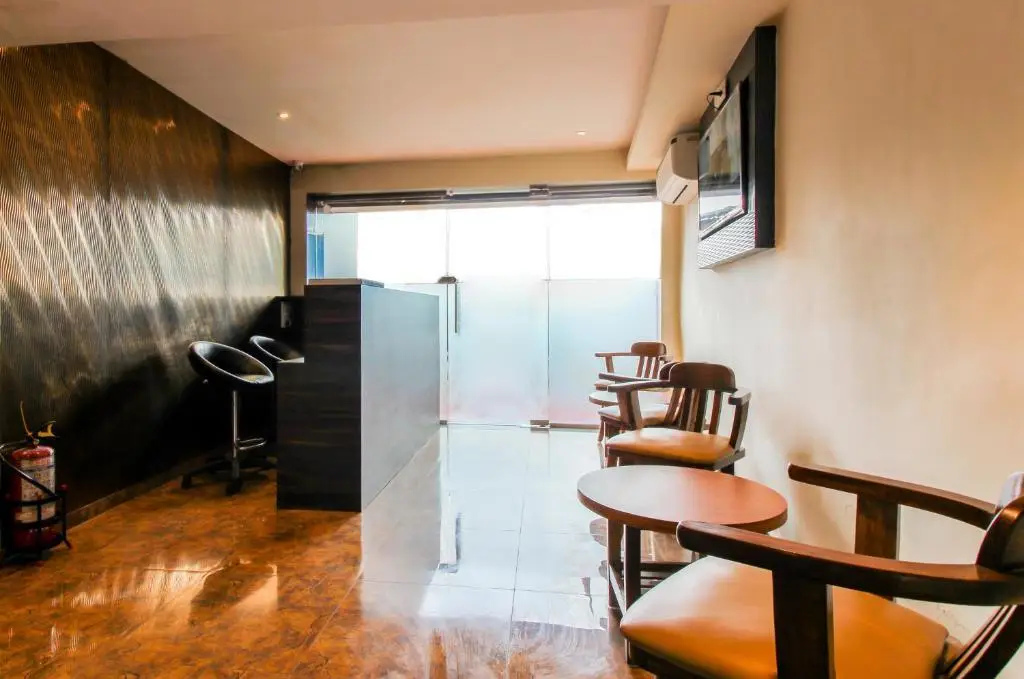 Мумбаи: Hygeinic Airport Dormitory Near by Bom