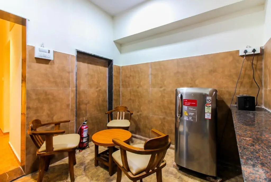 Мумбаи: Hygeinic Airport Dormitory Near by Bom