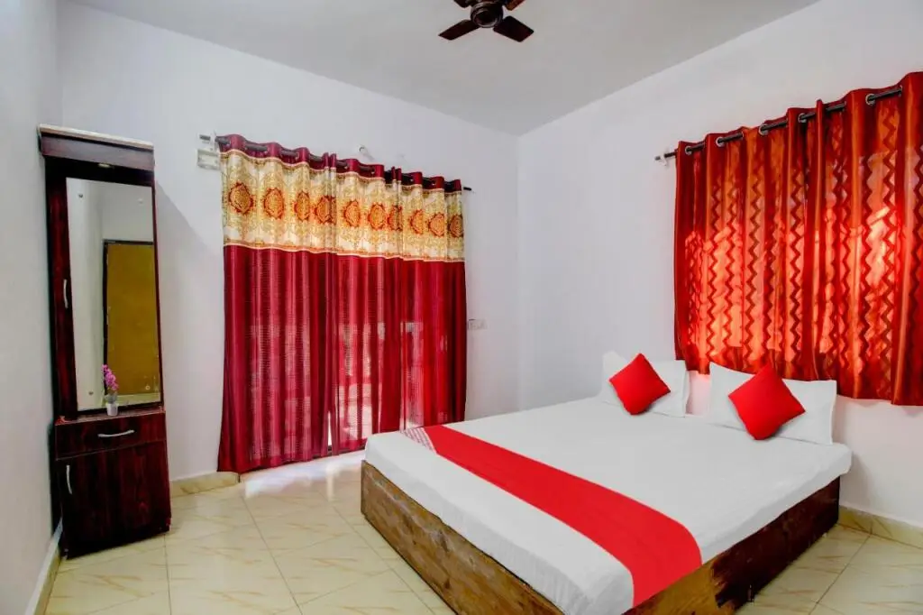 Арамбол: OYO Flagship 80682 Hotel K S Inn Small Town