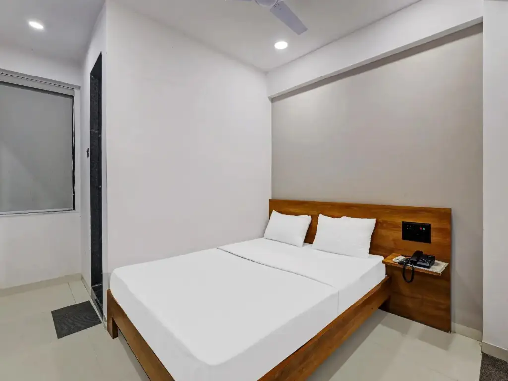 Сурат: OYO Flagship 80488 Hotel Gold Mine