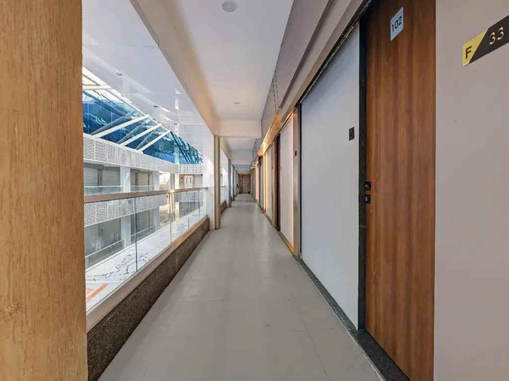 Сурат: OYO Flagship 80488 Hotel Gold Mine