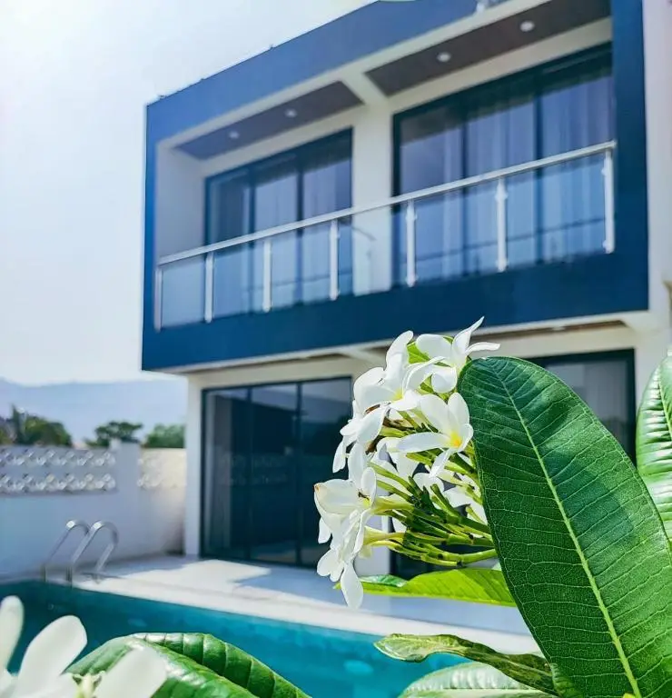 Хандала: 3 BHK #2 Villa by Luxe Tourism