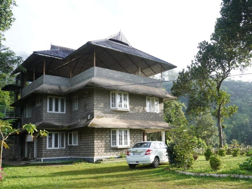 Муннар: Powerhouse Bungalow