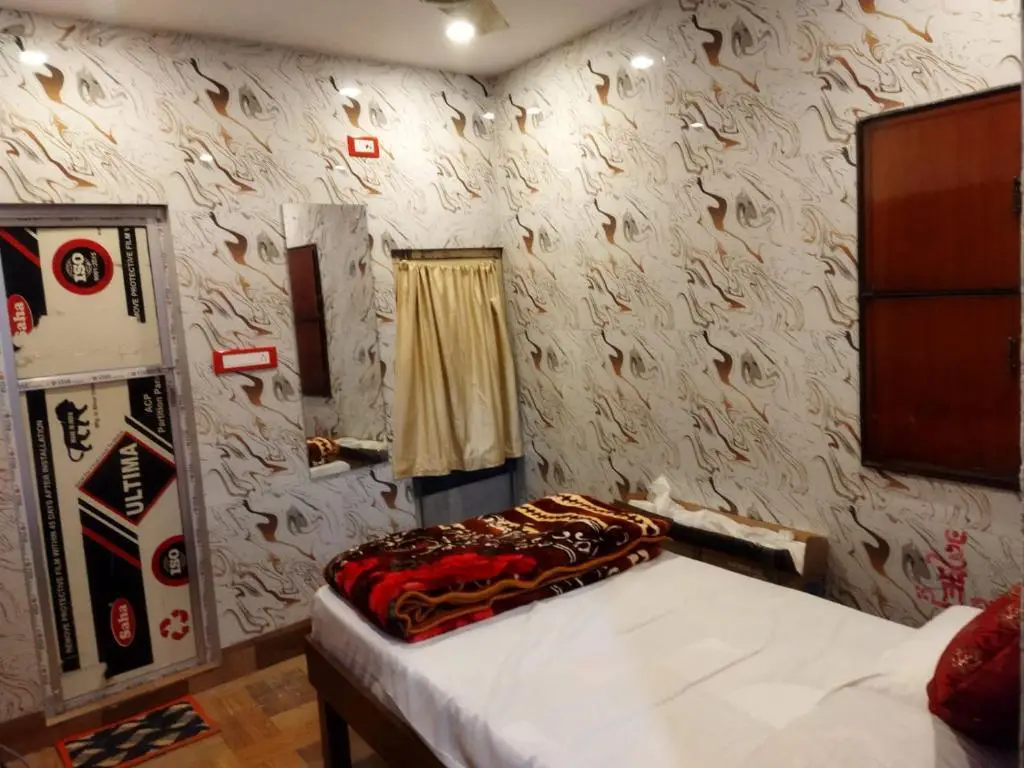 Колката: BON Mahamaya Step Inn