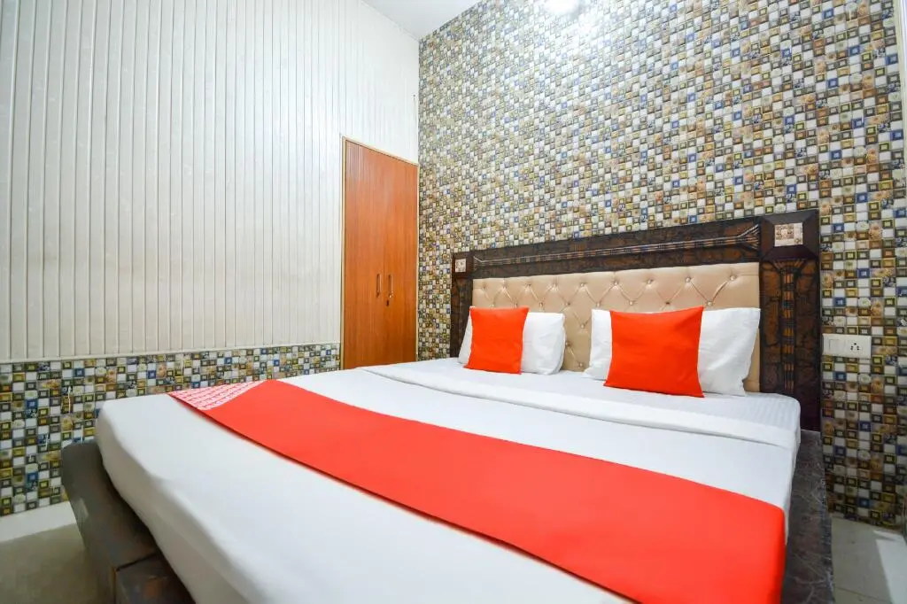 OYO Flagship 64839 Hotel Sunshine — фото 1