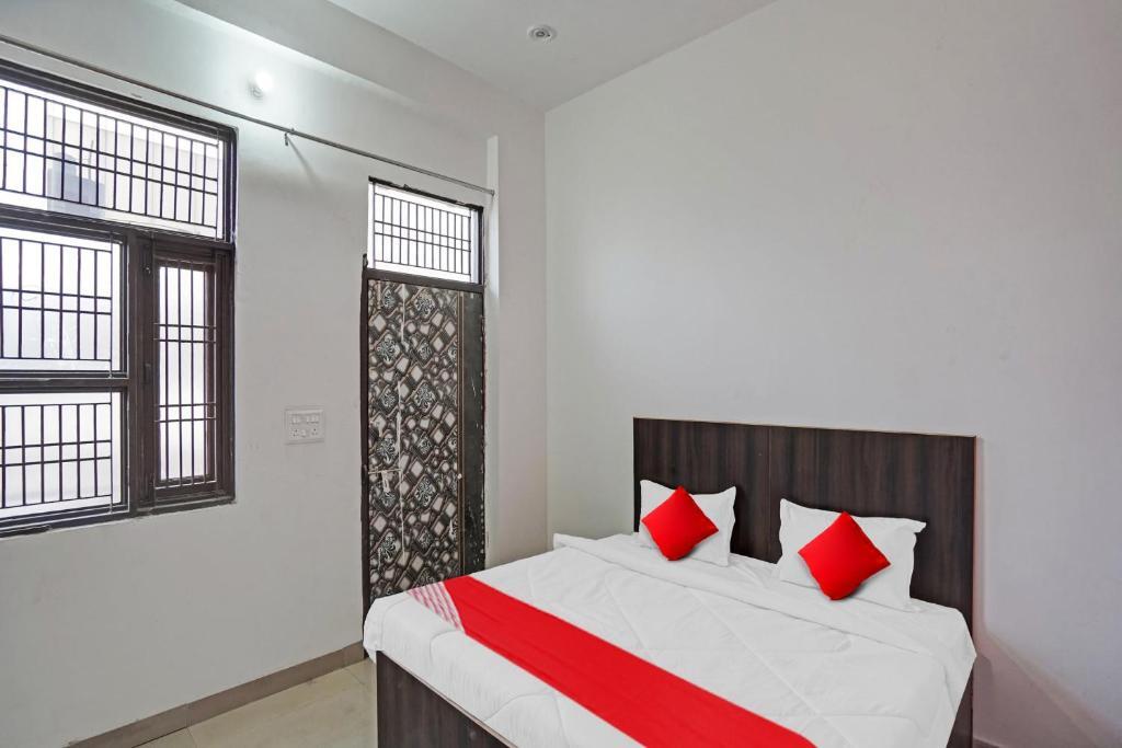Большая Нойда: OYO Flagship 80674 Hotel Kridha Expo Stay