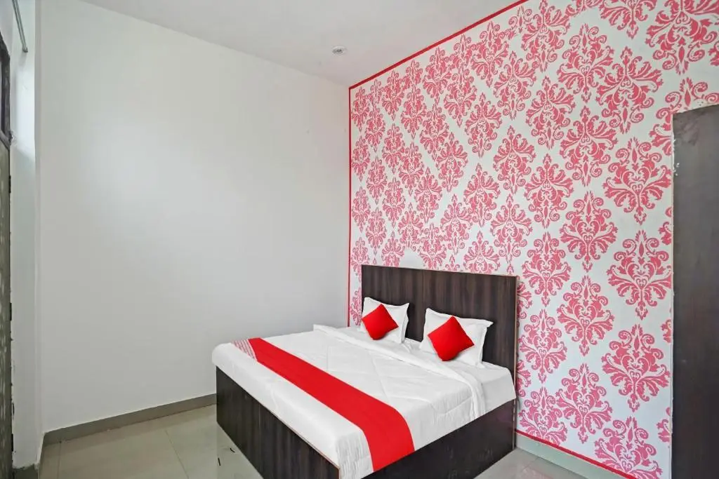Большая Нойда: OYO Flagship 80674 Hotel Kridha Expo Stay