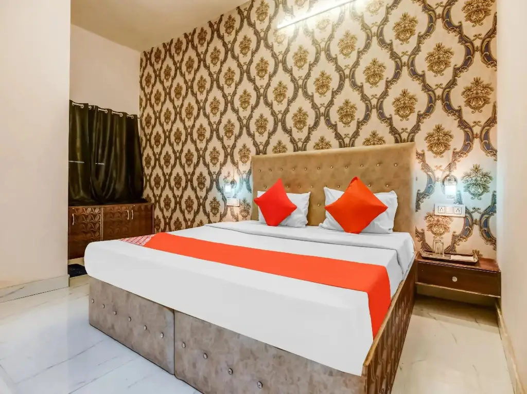 Лудхиана: Oyo Flagship 80653 Hotel K Inn