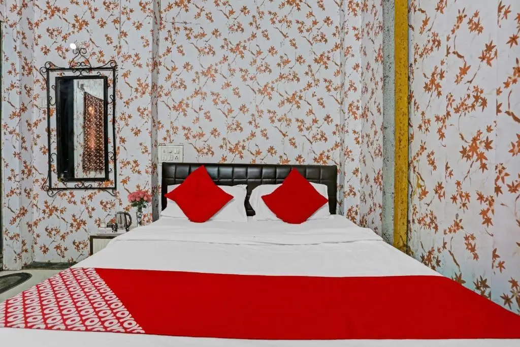 Мумбаи: OYO Flagship 80682 Hotel Golden Residency