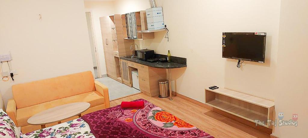 Газиабад: GM-1st Time Homestay in Mall with Taj Studios