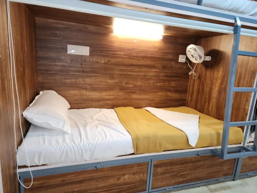 Нави-Мумбай: Sahil Ac Dormitory