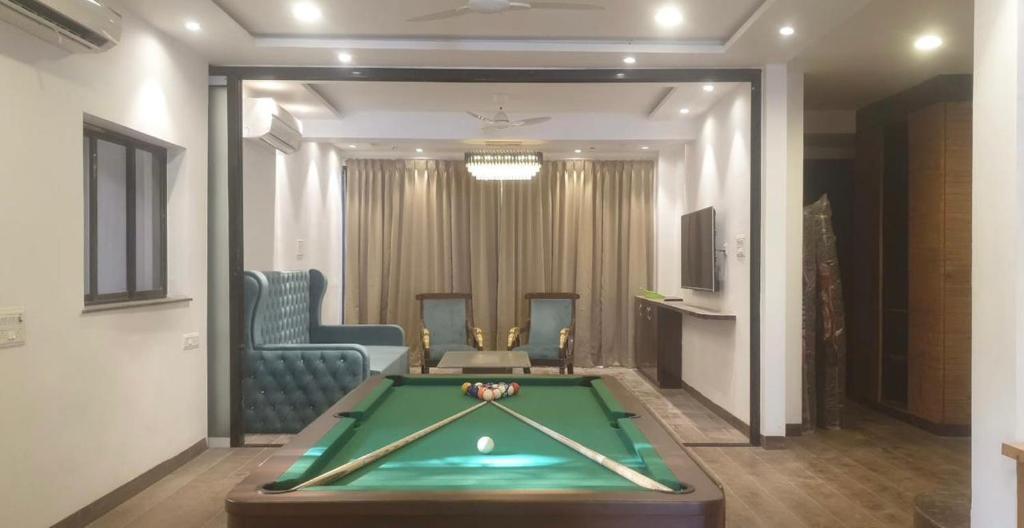Лонавала: 4BHK Luxury Villa by Royal Villa Lonavla
