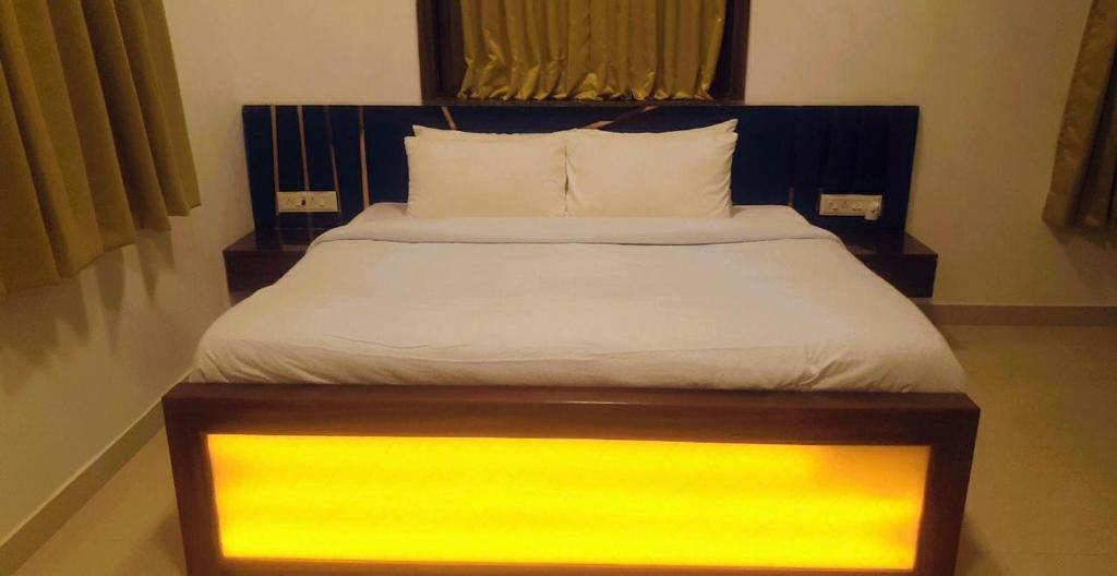 Лонавала: 4BHK Luxury Villa by Royal Villa Lonavla