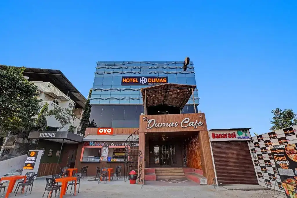 Сурат: Oyo Flagship 807009 Hotel Dumas Rooms & Restaurant