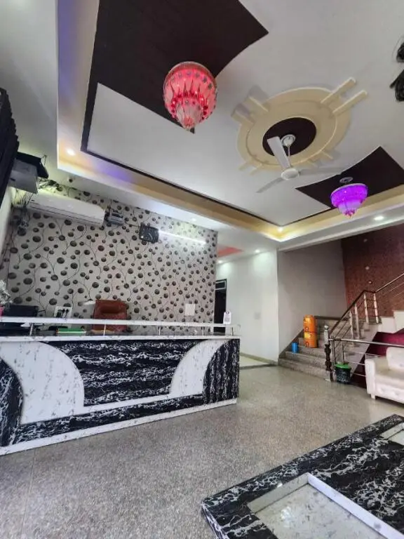 Алвар: OYO 80681B City Palace