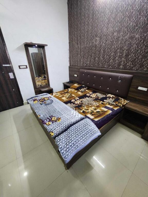 Алвар: OYO 80681B City Palace