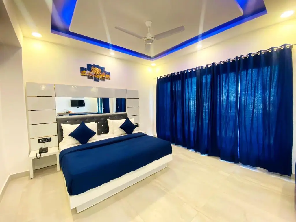 The Metro Stay By F9 Hotels-Near Sector 18 Metro Station Noida — фото 1