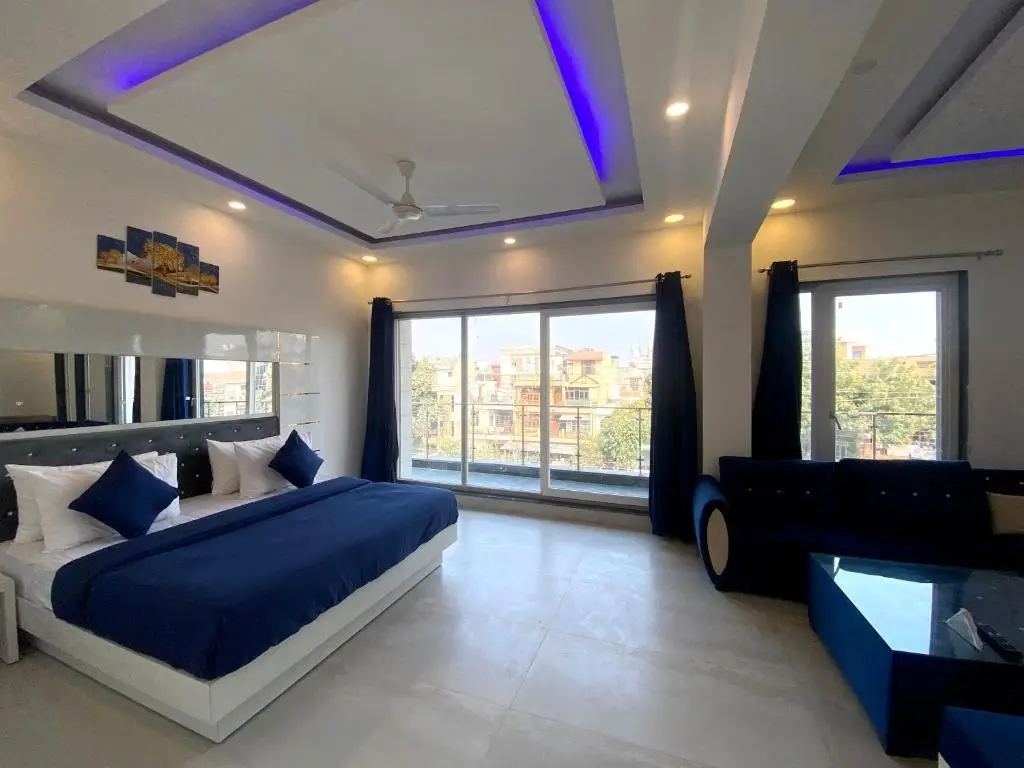 Нойда: The Metro Stay By F9 Hotels-Near Sector 18 Metro Station Noida