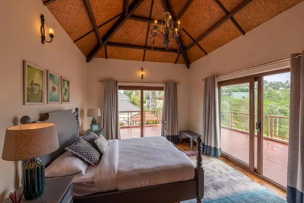 Кунур: Claire 1br luxurious room overlooking plantation