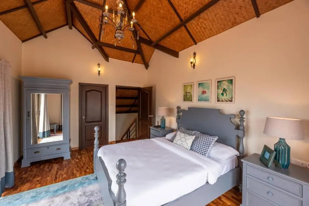Кунур: Claire 1br luxurious room overlooking plantation
