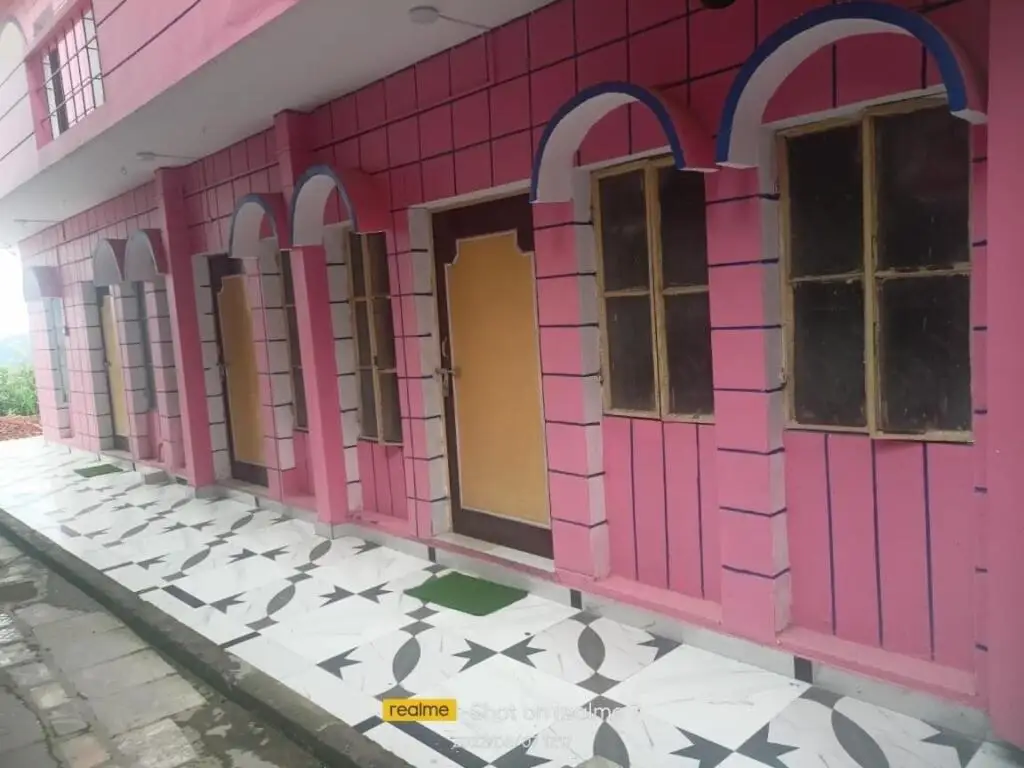 Наинитал: Oyo Home 80654B Thaharaav