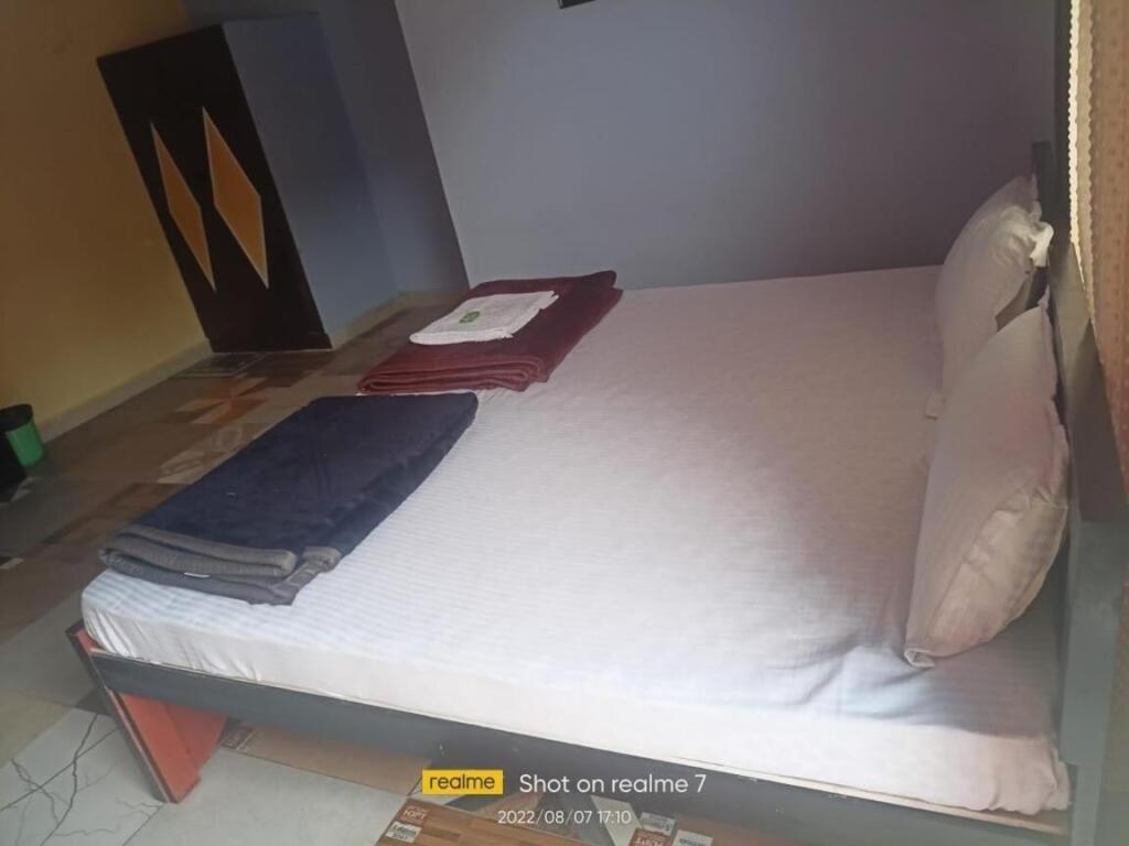 Наинитал: Oyo Home 80654B Thaharaav