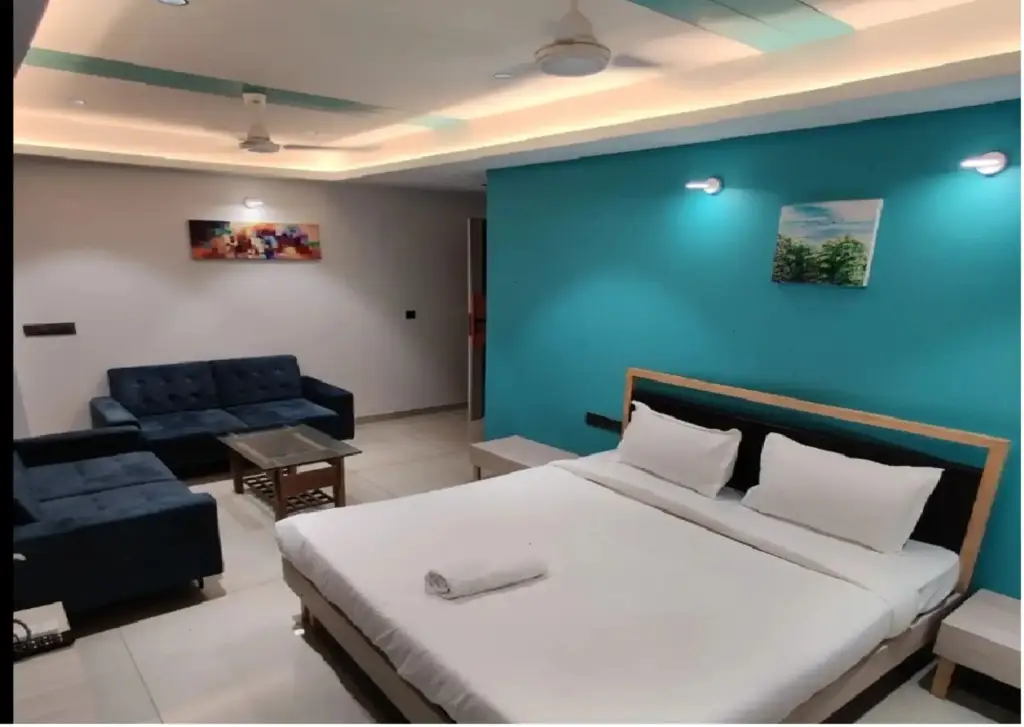Сурат: The Hallmark Hotel By WB Inn