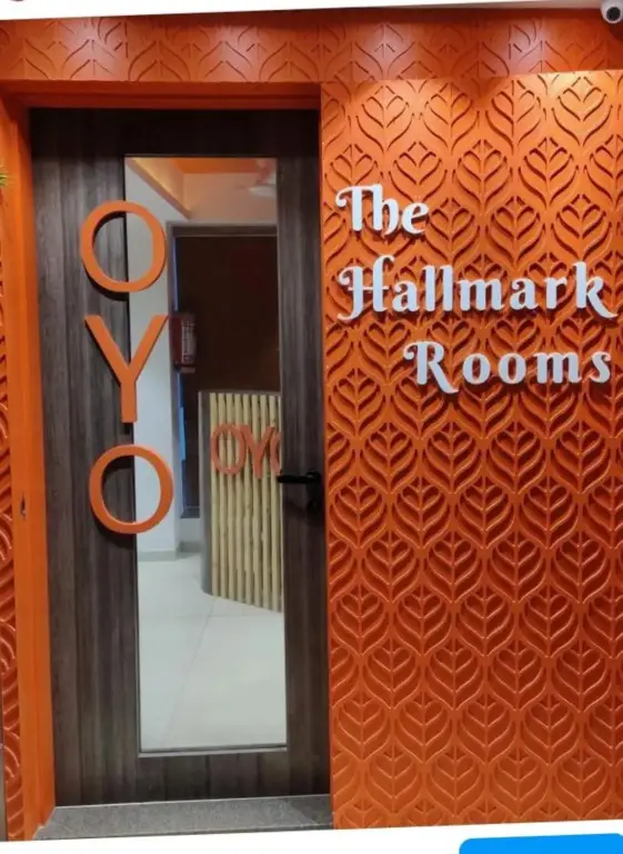 Сурат: The Hallmark Hotel By WB Inn