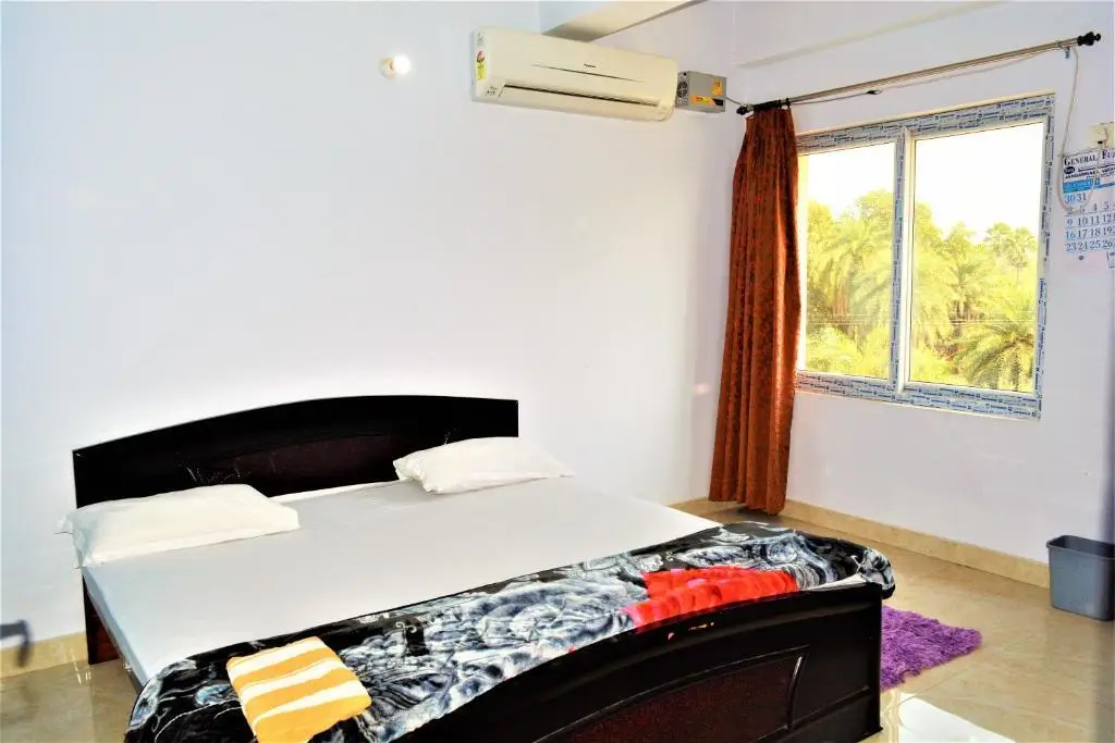 Варанаси: Pretty Garden View, 3BHK Furnished Flat near Kashi Vishwanath Temple