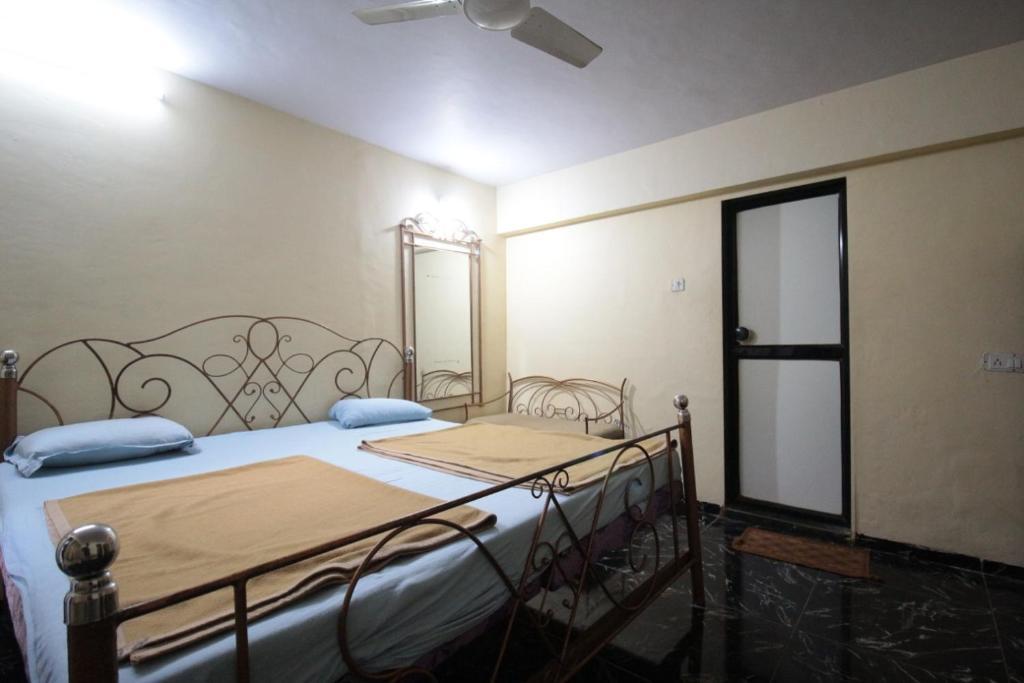 Матеран: Bungalow resort panorama matheran