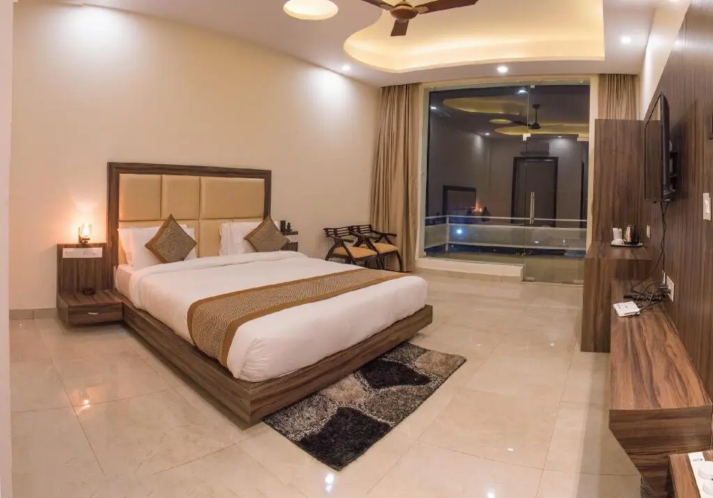 Наинитал: The Darien Resort