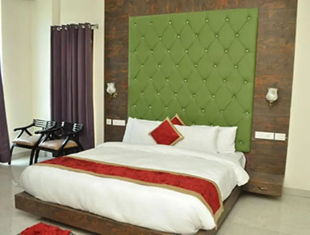 Наинитал: The Darien Resort